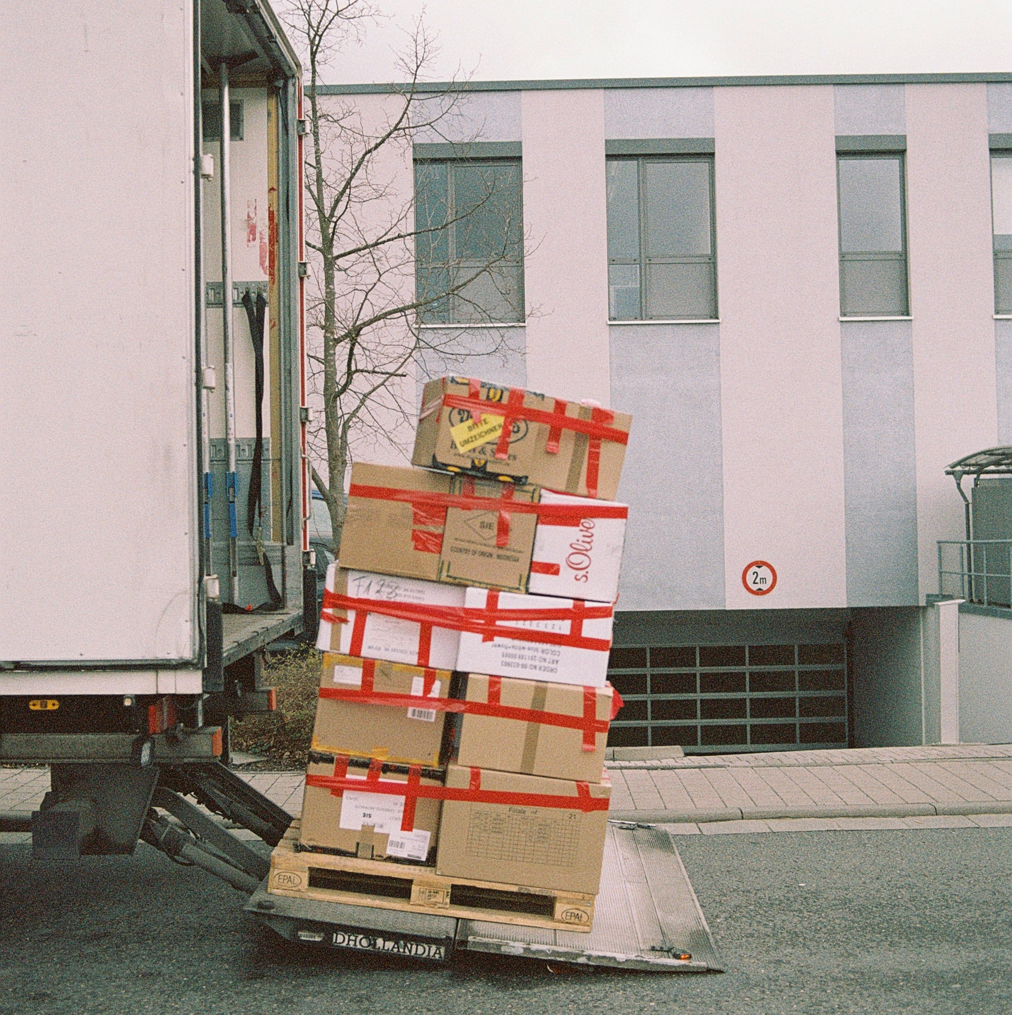 markus-spiske-RWTUrJf7I5w-unsplash